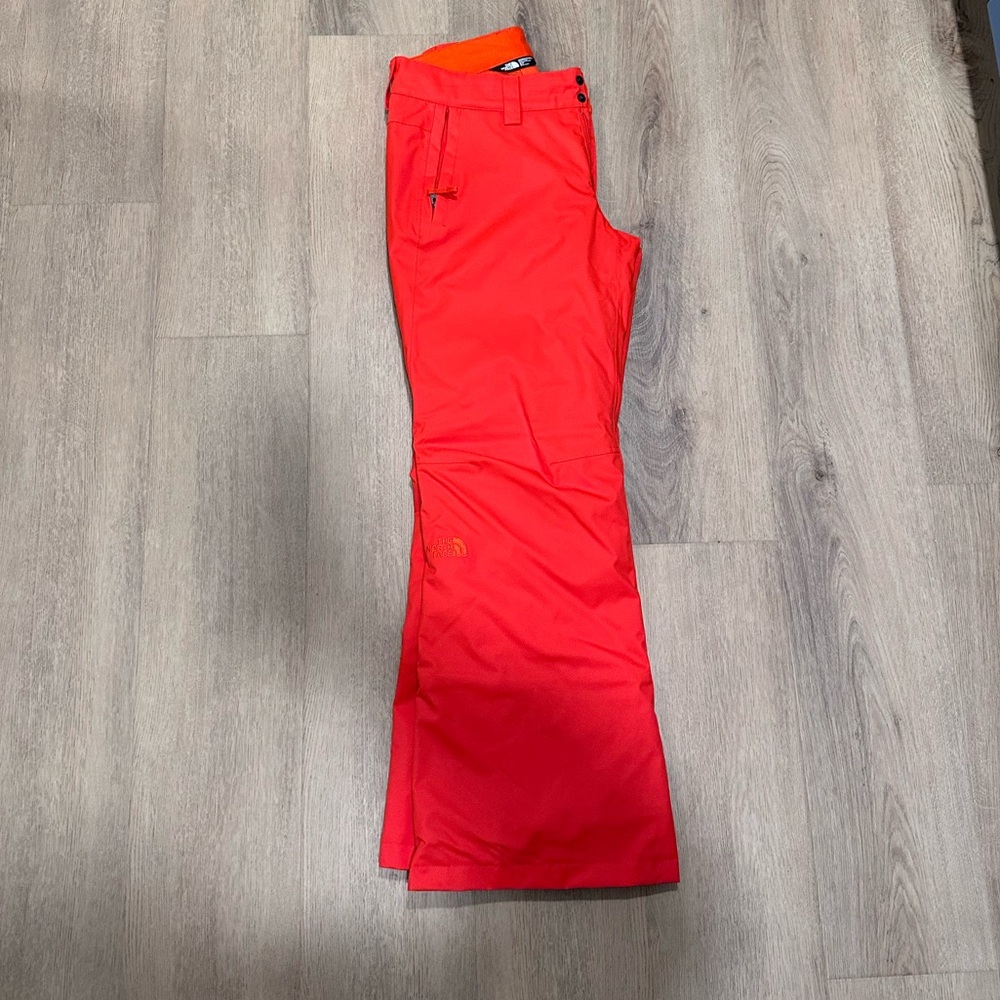 Women’s North Face ski pants